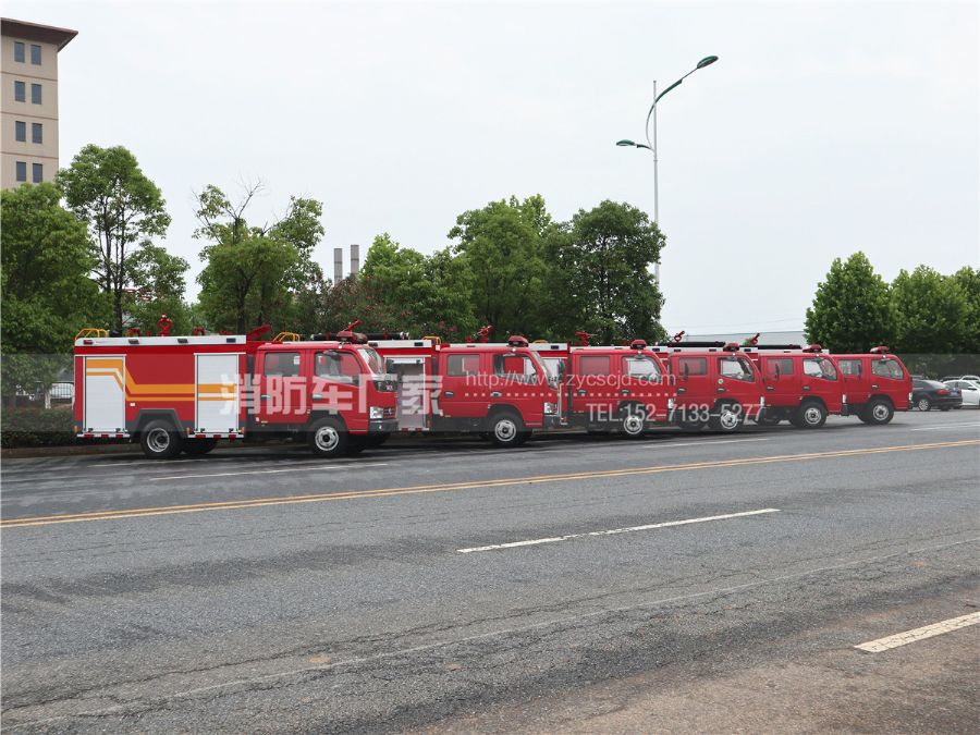 東風3噸水罐消防車 東風3噸水罐消防車