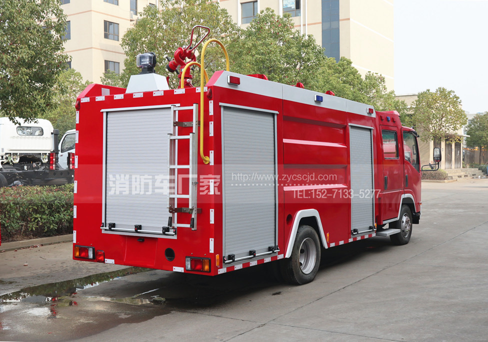 �¿���ʮ�700P 3.5������܇(ch��)����DƬ