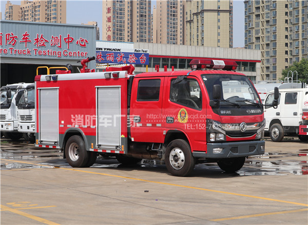 國(guó)六東風(fēng)3噸水罐消防車(chē) 國(guó)六東風(fēng)3噸水罐消防車(chē)