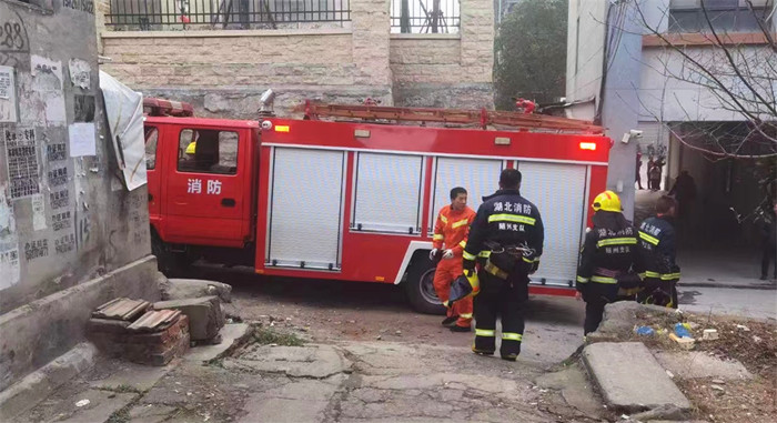 ����܇�S�����]4��2.5��ˮ������܇ 2.5��ˮ������܇�r(ji��)�񡢅���(sh��)���DƬ��(du��)��